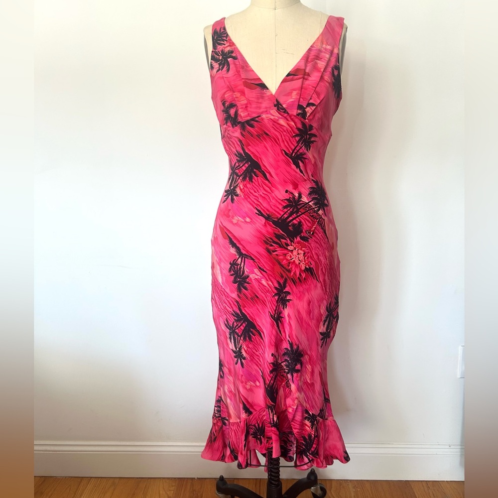 RARE VINTAGE BETSEY JOHNSON SILK MIDI DRESS IN HOT PINK PALM PRINT! SIZE S